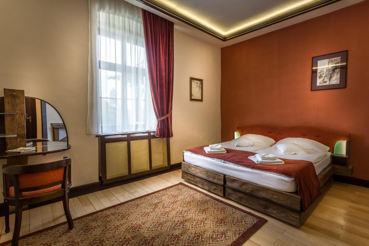 Castle Hotel Daniel Baraolt Esterno foto