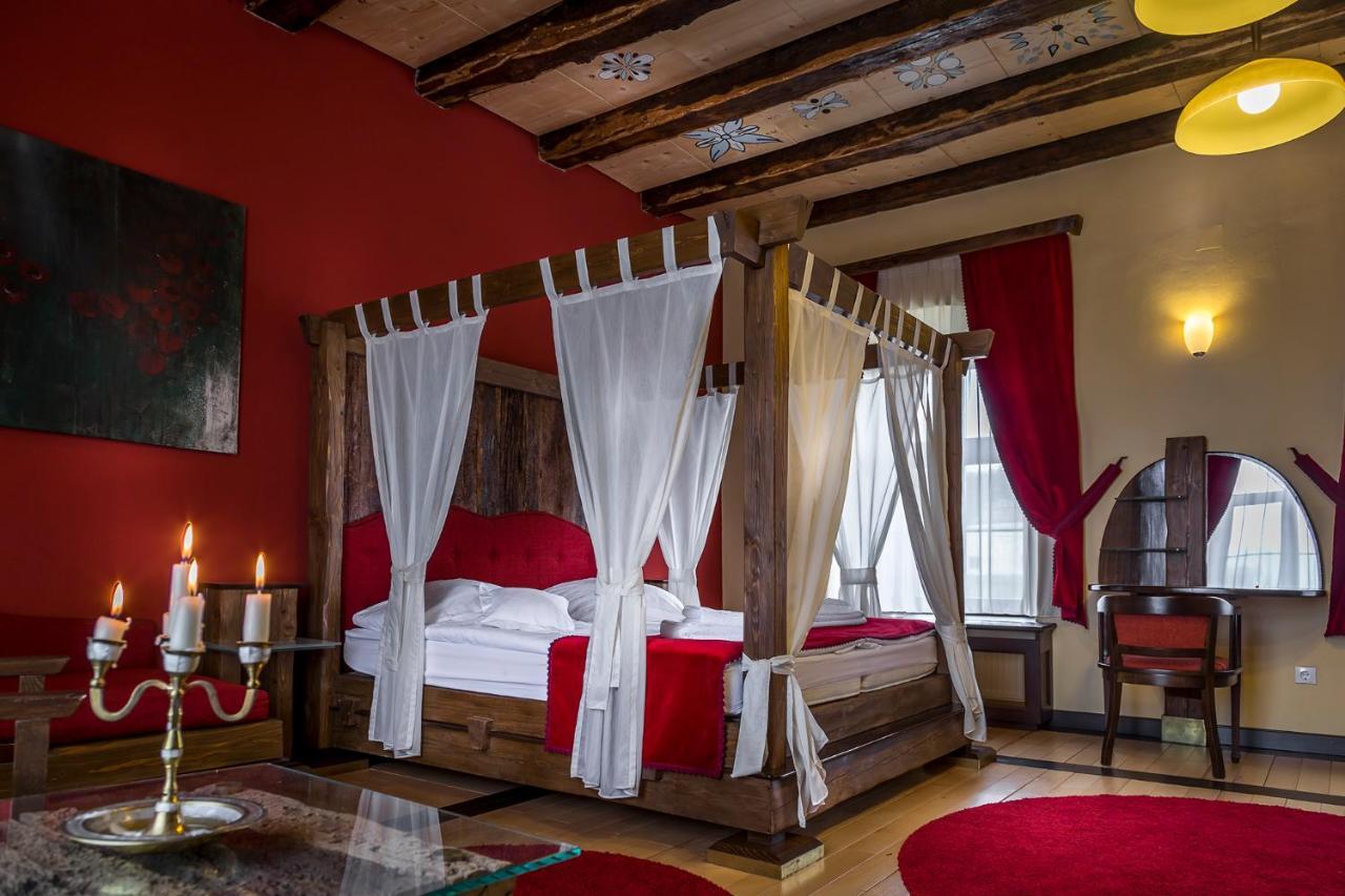 Castle Hotel Daniel Baraolt Esterno foto