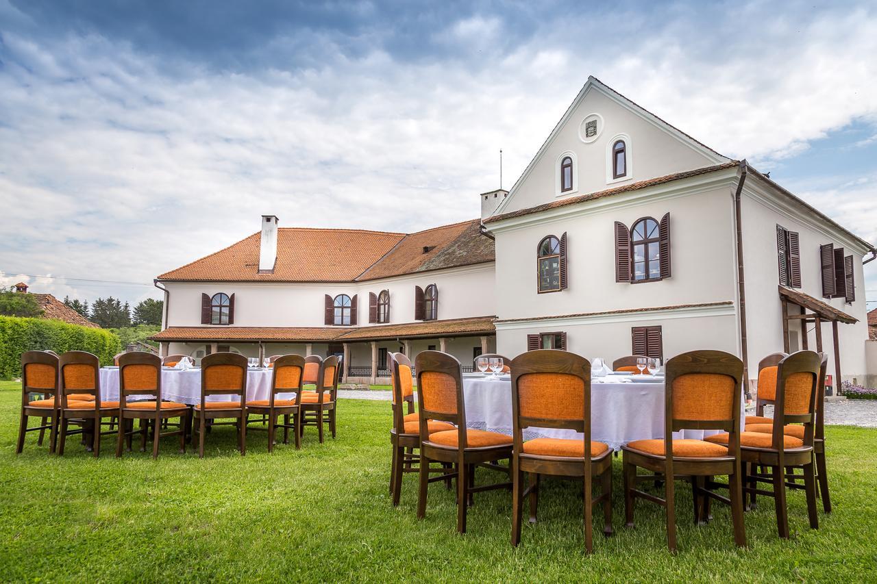 Castle Hotel Daniel Baraolt Esterno foto